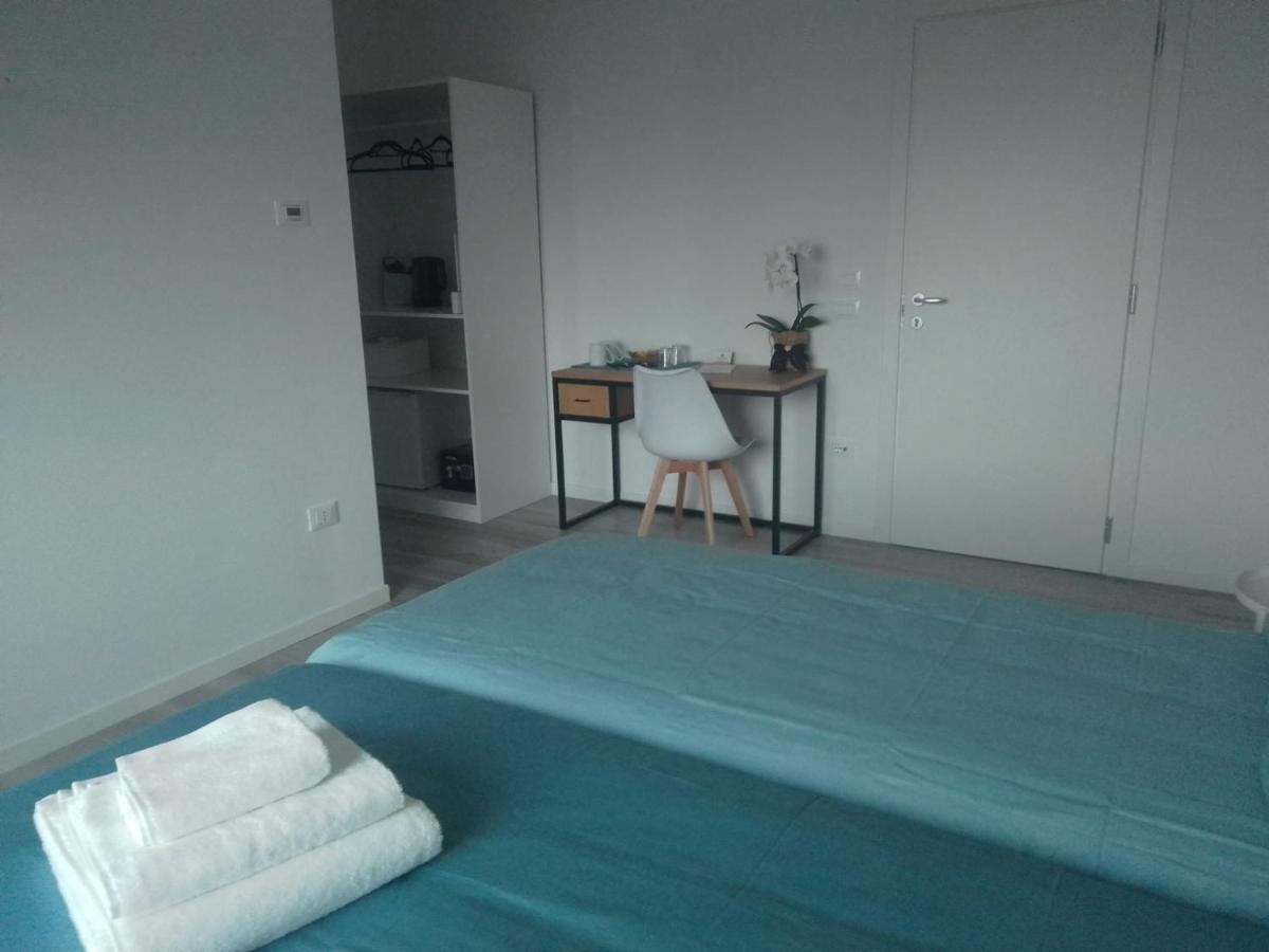 Casa Vittoria Guest House 로마노 데젤리노 외부 사진