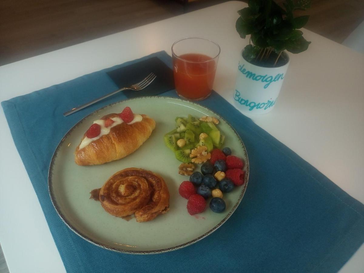 Casa Vittoria Guest House 로마노 데젤리노 외부 사진